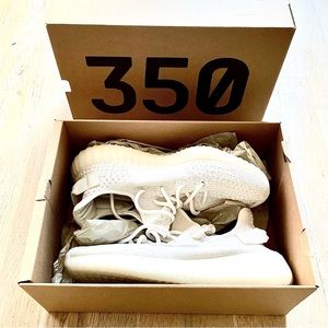 BNWT Yeezy Boost 350 V2 (Unisex) Size: 9 (men) / 10 (women)